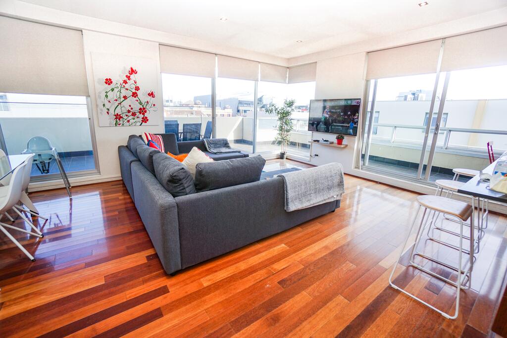 Stylish Modern 3BD Retreat at an Amazing Location - Accommodation Adelaide