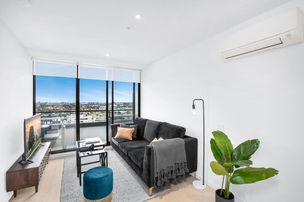 Stylish One-Bed Apartment With Balcony and Parking - New South Wales Tourism 