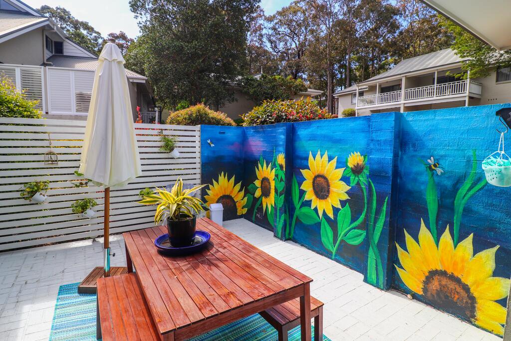 Sunflower Villa in Raffertys Resort - New South Wales Tourism 