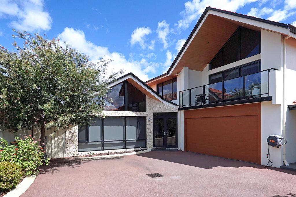 Swanriver Applecross Shortstays - New South Wales Tourism 