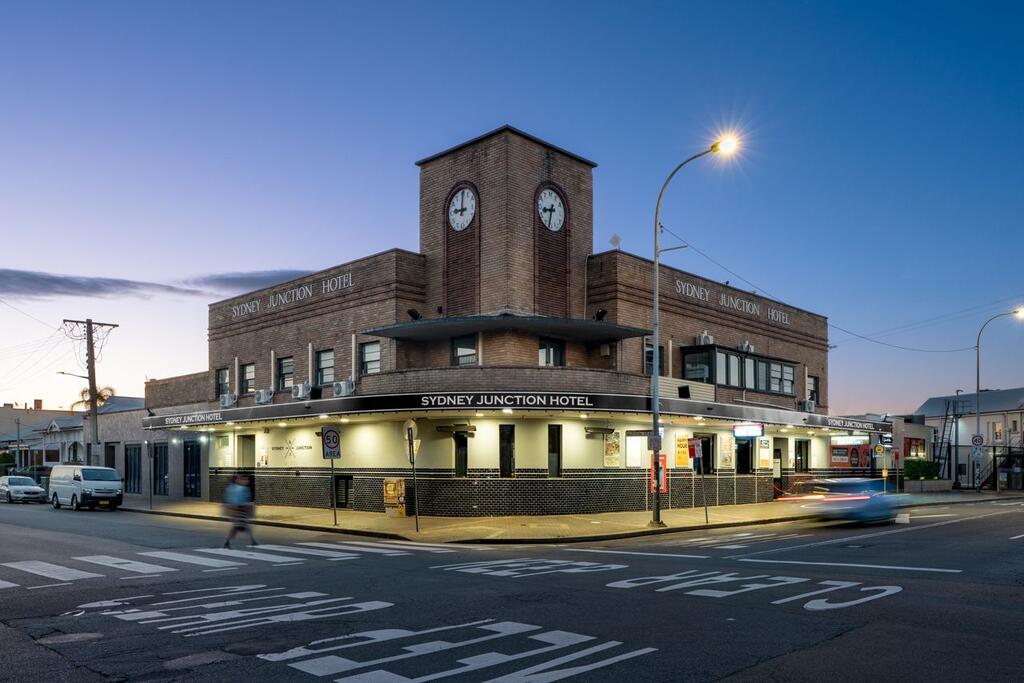 Sydney Junction Hotel - New South Wales Tourism 