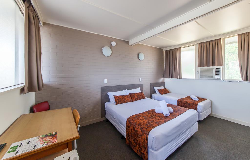 The Australian Hotel Murgon - Accommodation ACT 2