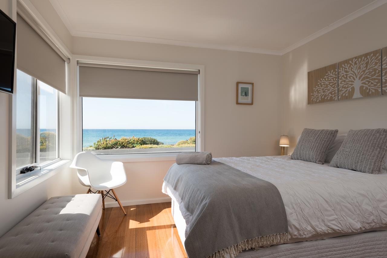 Penguin Beach House - New South Wales Tourism 