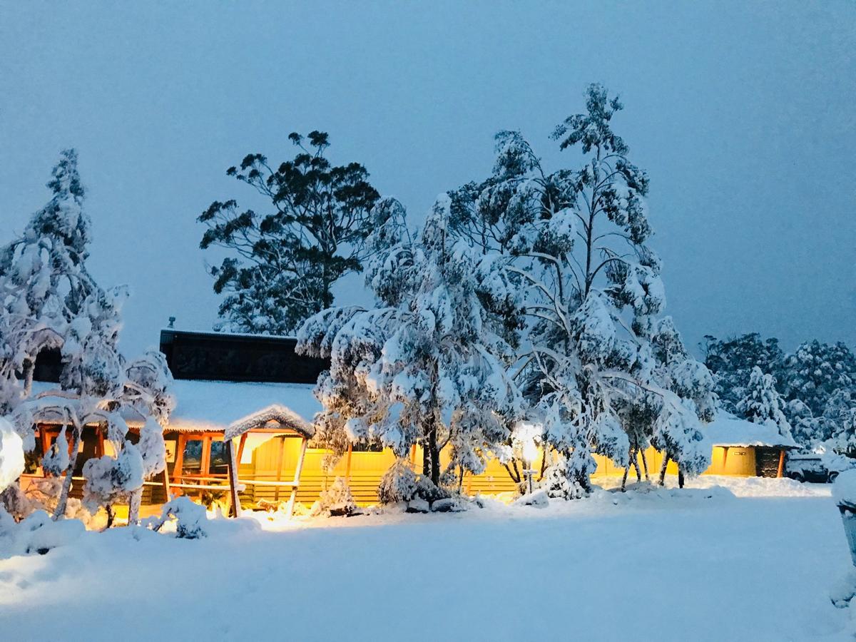 Cradle Mountain Wilderness Village - New South Wales Tourism 
