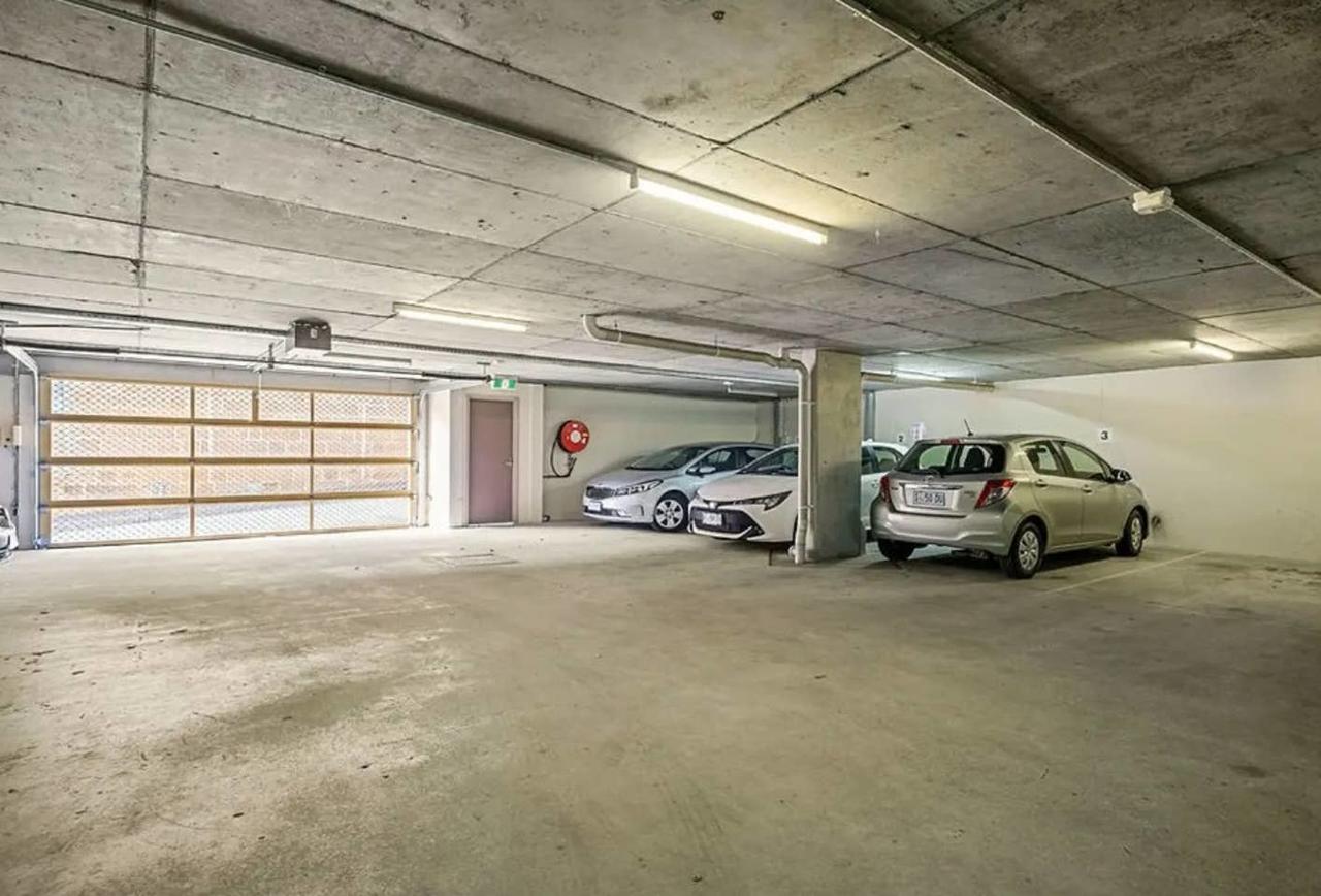 Battery Point Apartment With Car Park - thumb 12
