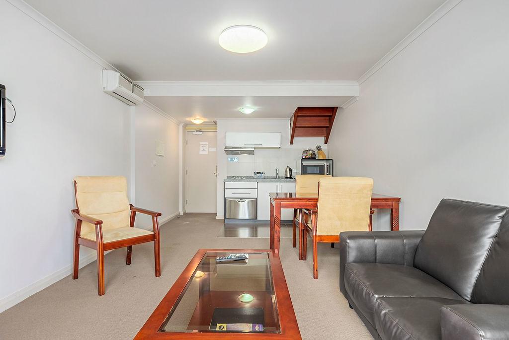 Apartment 104 - Redcliffe Tourism 14
