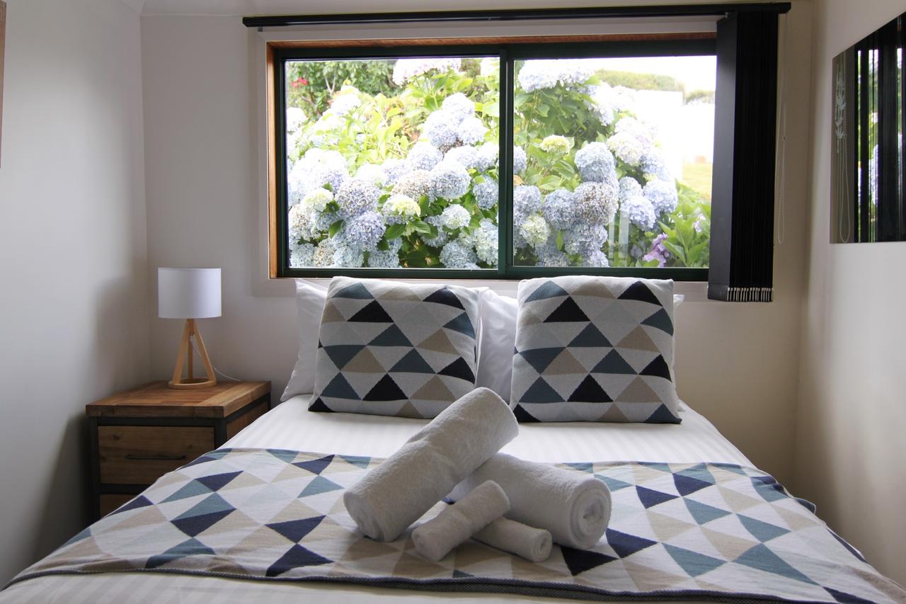 DOLPHIN LOOKOUT COTTAGE - Amazing Views Of The Bay Of Fires - thumb 6