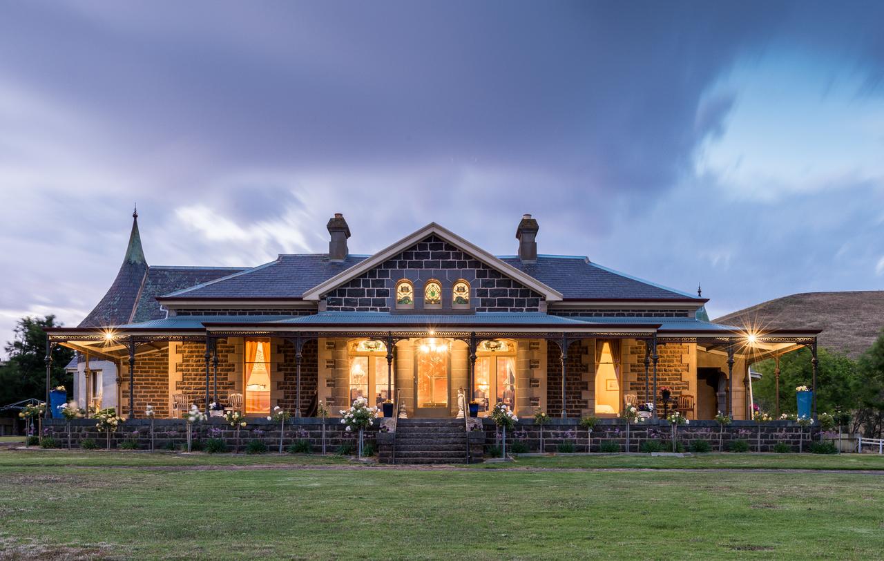 Coragulac House Cottages - New South Wales Tourism 