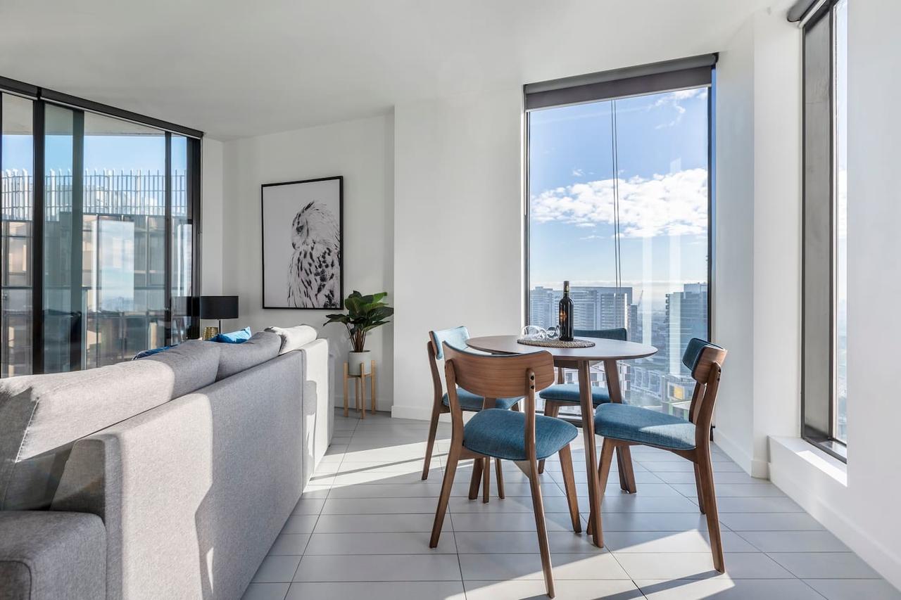 2Bedroom Apartment With Views In Docklands Next To CBD & Marvel Stadium - thumb 4