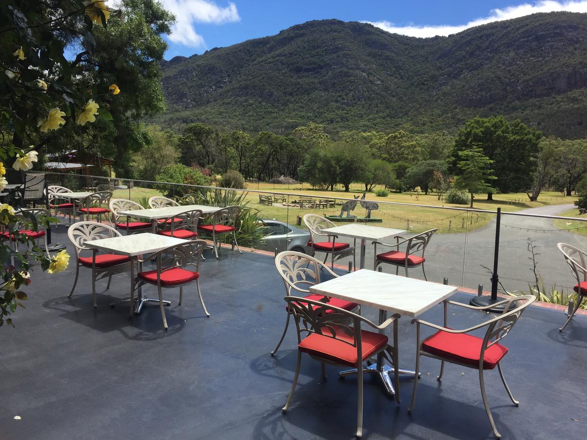 The Grampians Motel and The Views Bar  Restaurant - New South Wales Tourism 