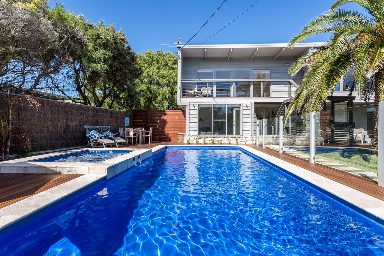 Front Beach House - Accommodation Adelaide
