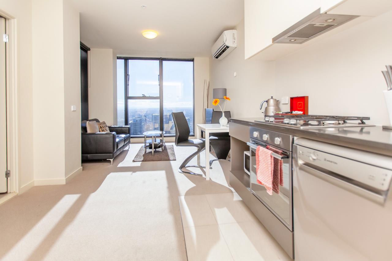 Melbourne SkyHigh Apartments - thumb 2