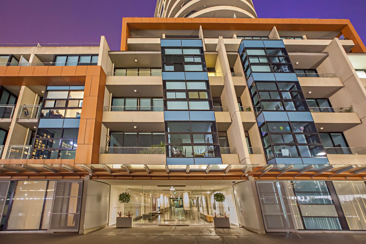 Melbourne Holiday Apartments Flinders Wharf - Accommodation Ballina