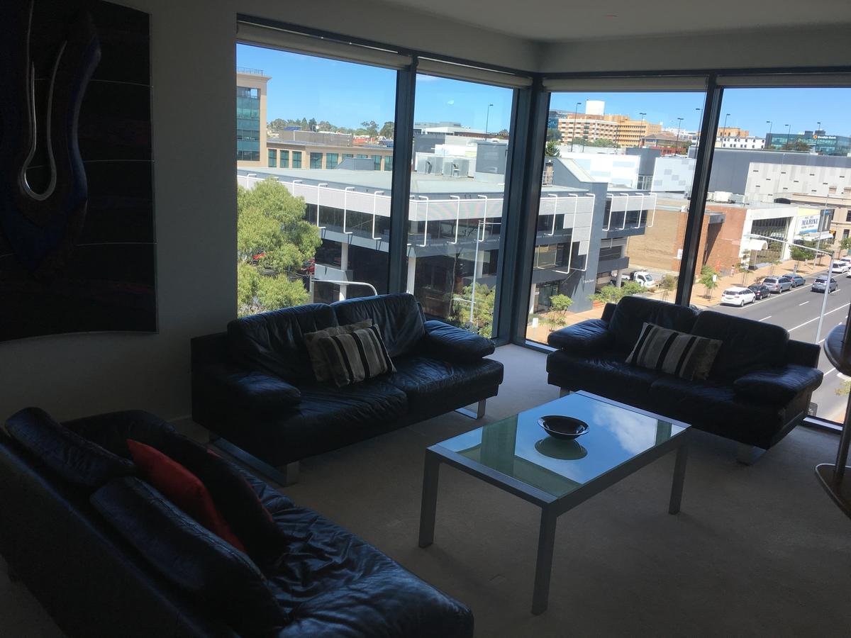 Geelong Waterfront Penthouse Apartment - Redcliffe Tourism 9