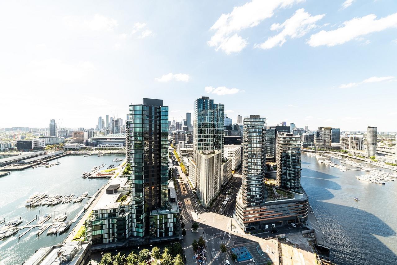 Melbourne Private Apartments - Collins Wharf Waterfront, Docklands - thumb 1