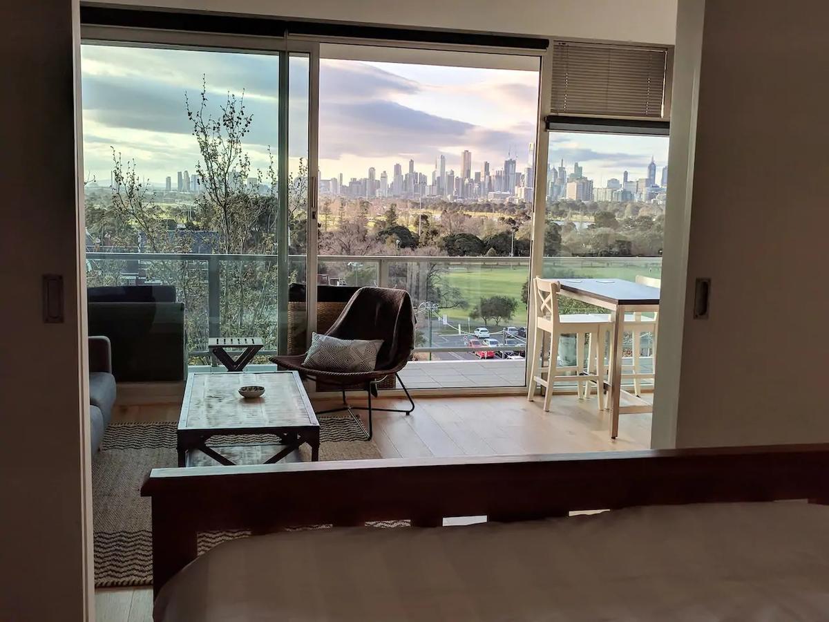 Best View St Kilda 1 BR - Spectacular Sunset Hideaway - Accommodation ACT 17