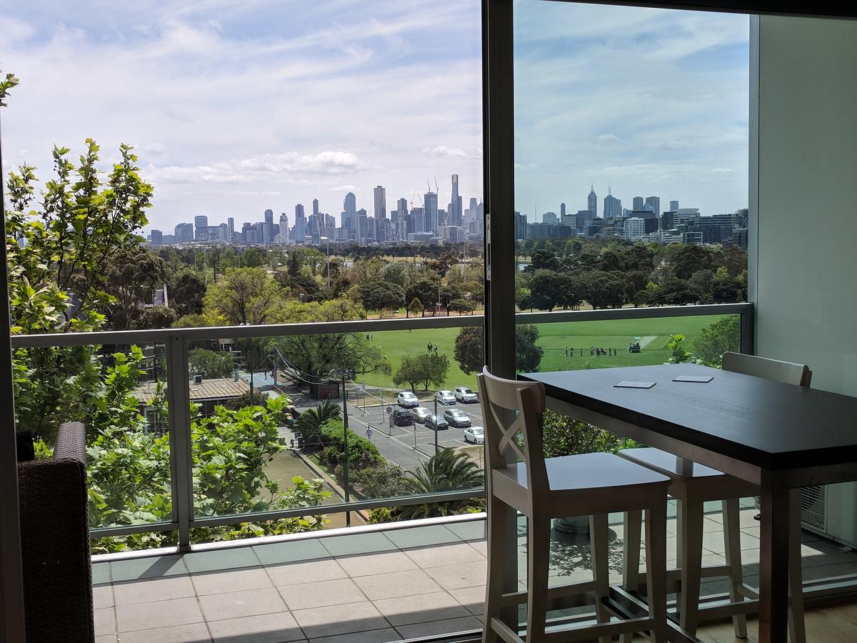 Best View St Kilda 1 BR - Spectacular Sunset Hideaway - Accommodation ACT 8