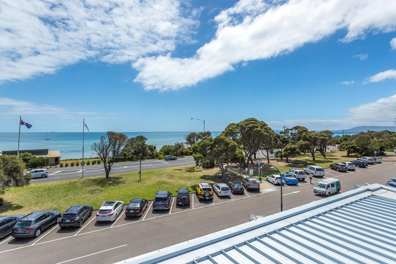 Blairgowrie Apartment 1 - On The Beach - Redcliffe Tourism 18