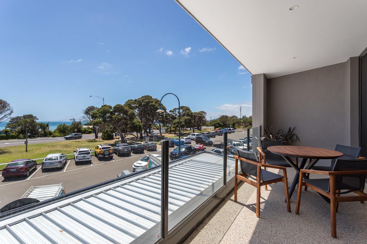 Blairgowrie Apartment 1 - On The Beach - Redcliffe Tourism 9
