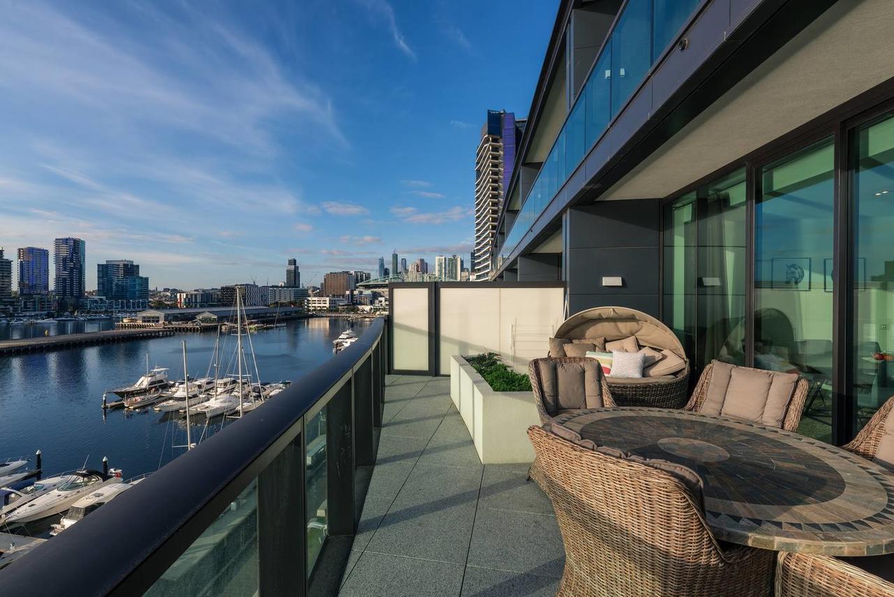 Waterfront 3 Bedroom Luxury Home Victoria Harbour - Accommodation ACT 6