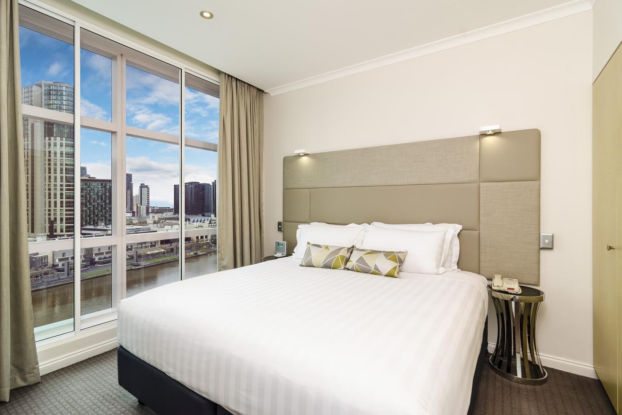 Clarion Suites Gateway - Melbourne Tourism 6