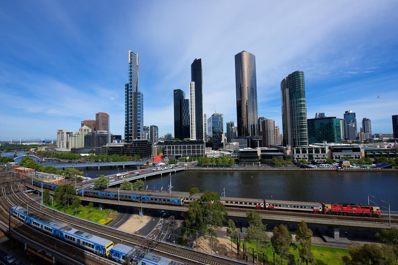 Clarion Suites Gateway - Melbourne Tourism 3