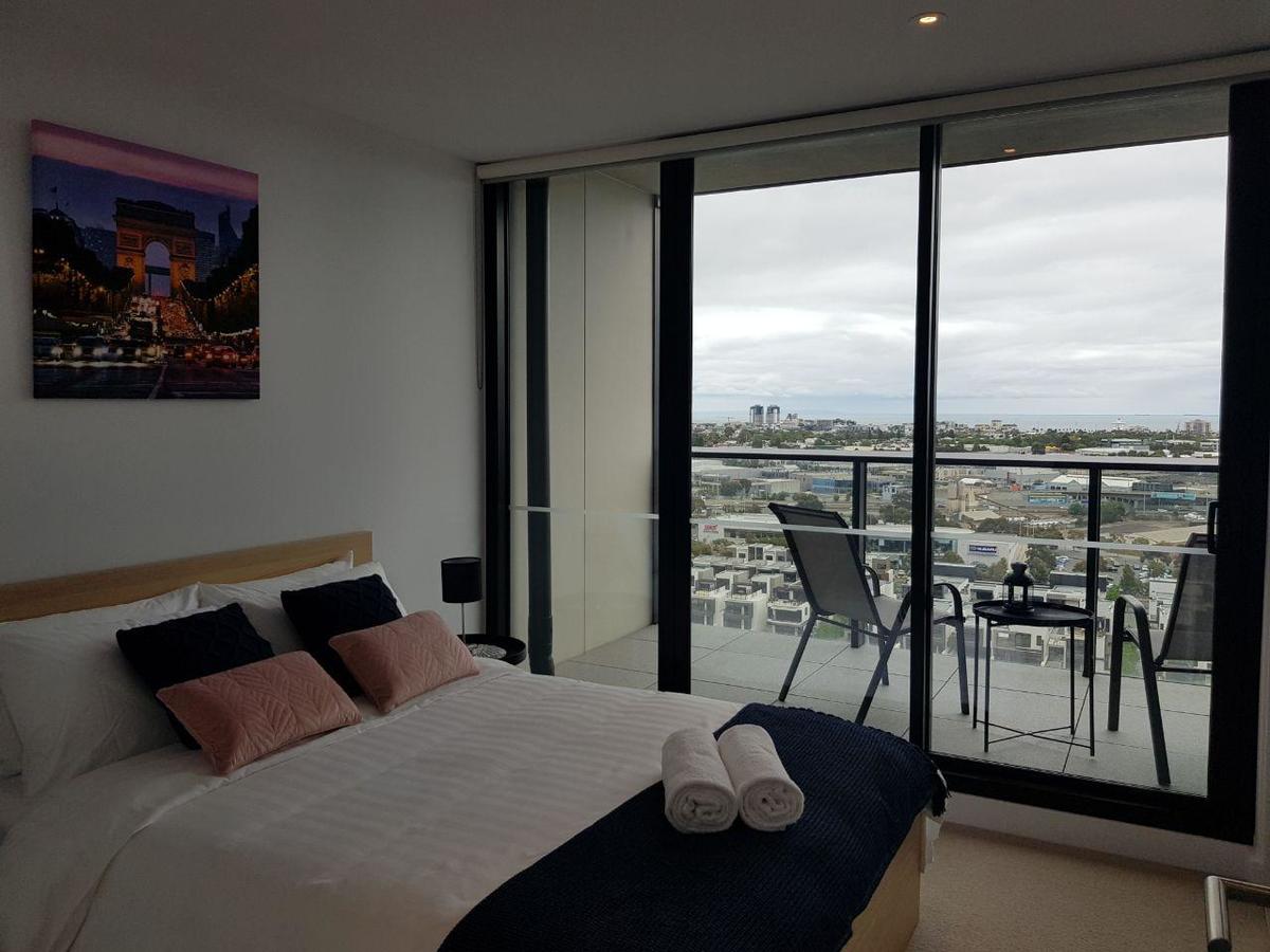 Pars Apartments - Collins Wharf Waterfront, Docklands - thumb 2