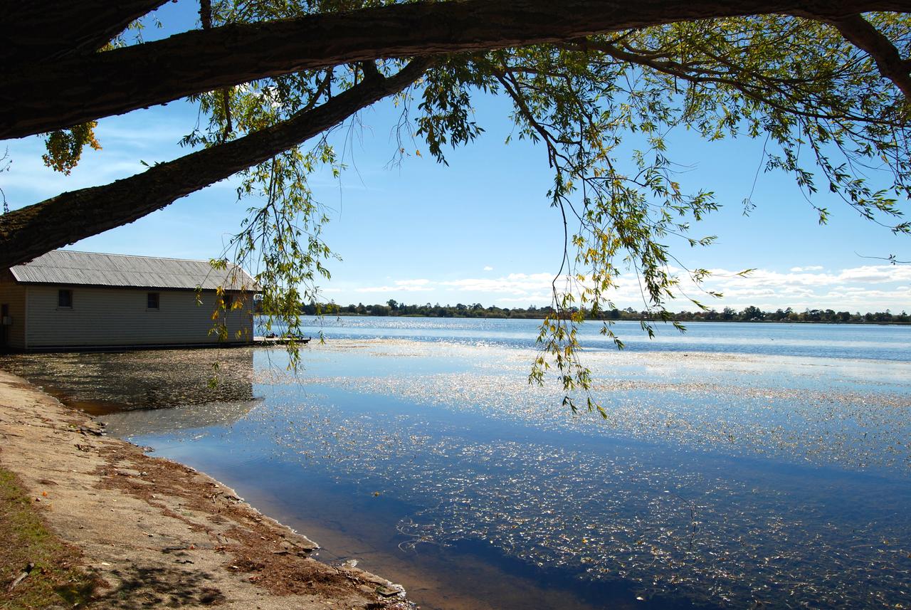 Lake Wendouree Luxury Apartments On Grove - thumb 14