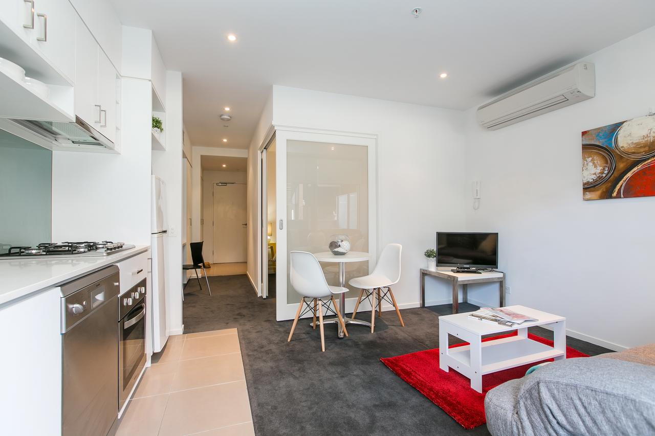Complete Host The River Apartments - Redcliffe Tourism 7