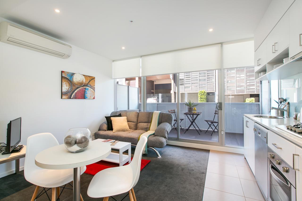 Complete Host The River Apartments - Redcliffe Tourism 5