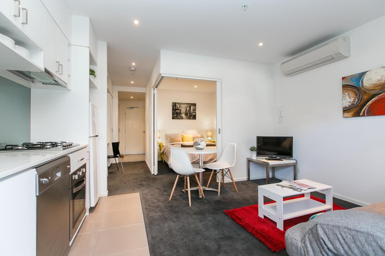 Complete Host The River Apartments - Redcliffe Tourism 1