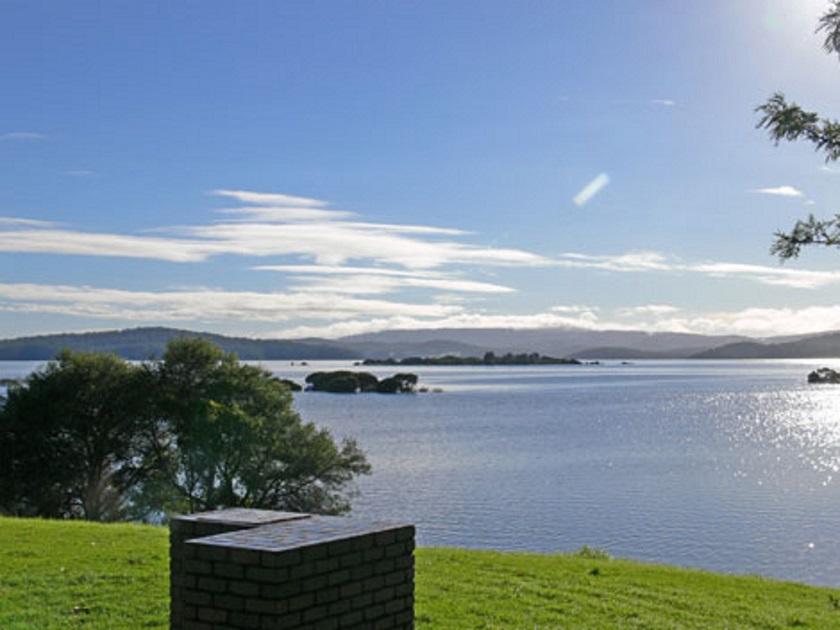 Lakeside At mallacoota - Accommodation Airlie Beach