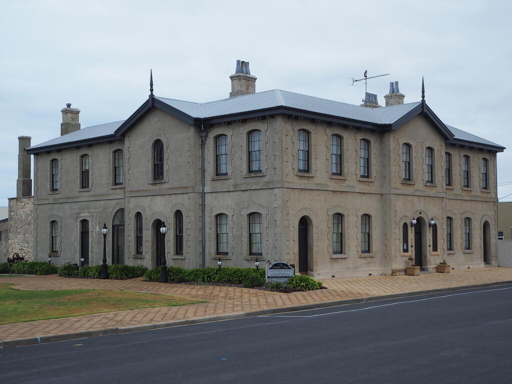 The Customs House B  B - New South Wales Tourism 