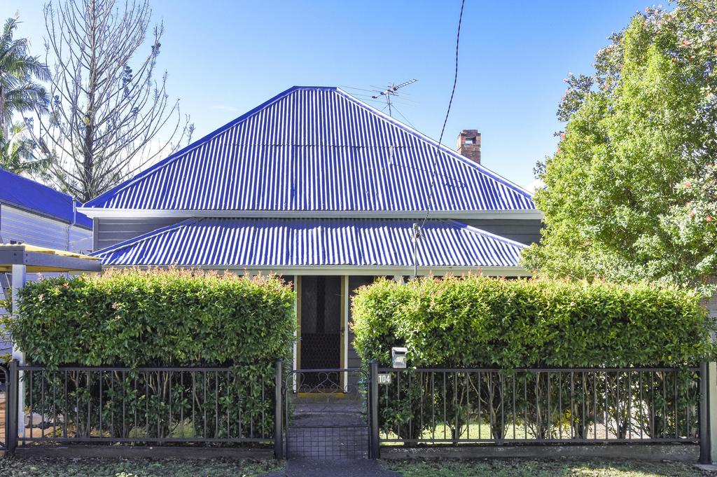 The Grey House - Accommodation Adelaide
