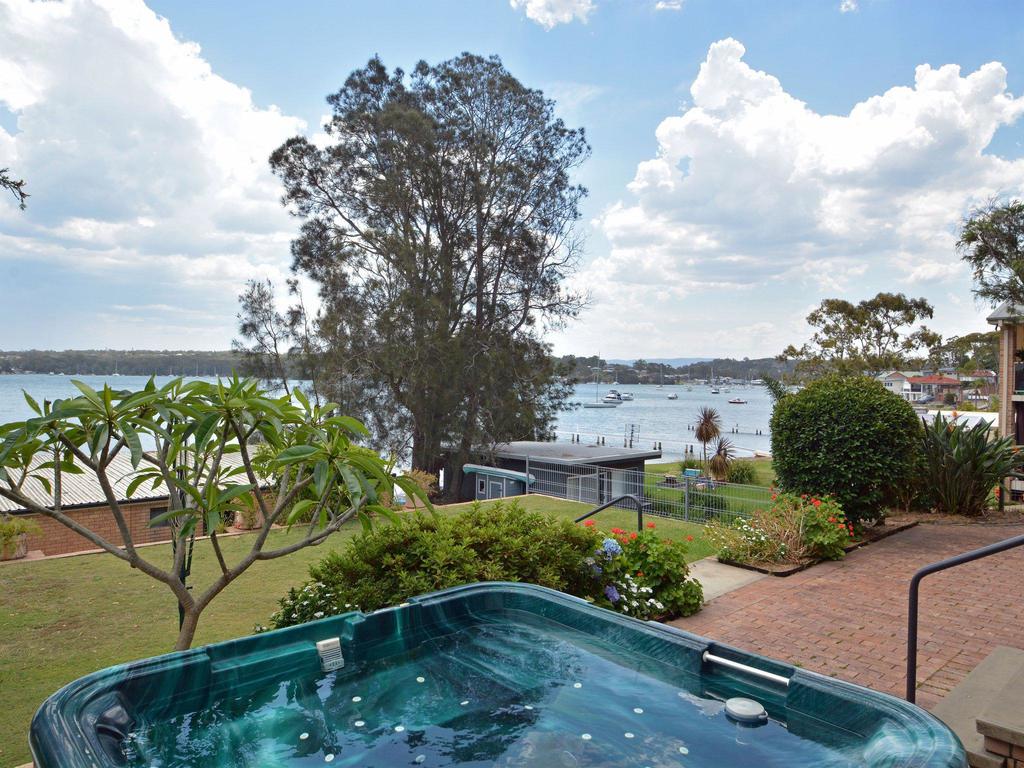 The House On The Lake @ Fishing Point, Lake Macquarie - Honestly Put The Line In And Catch Fish - thumb 1