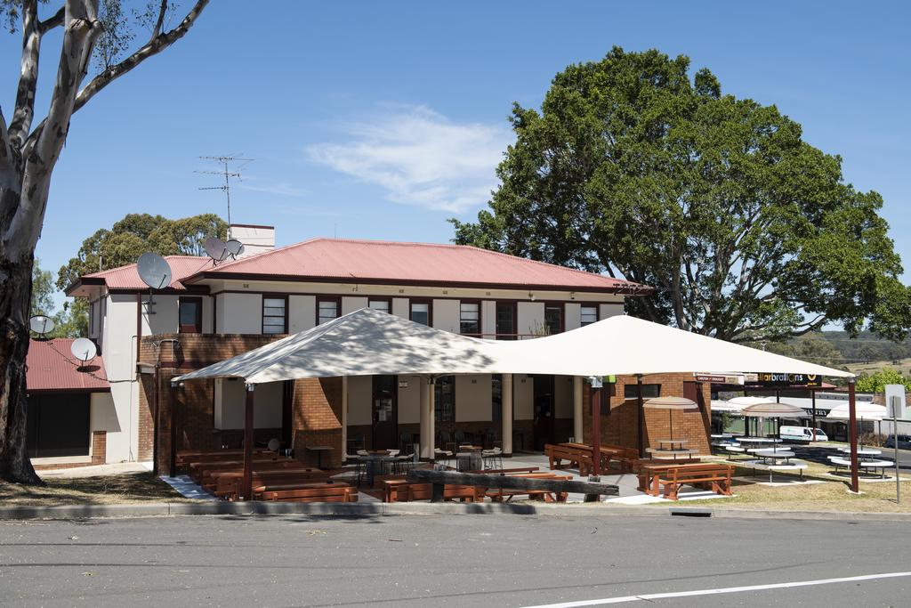 The Oaks Hotel - New South Wales Tourism 