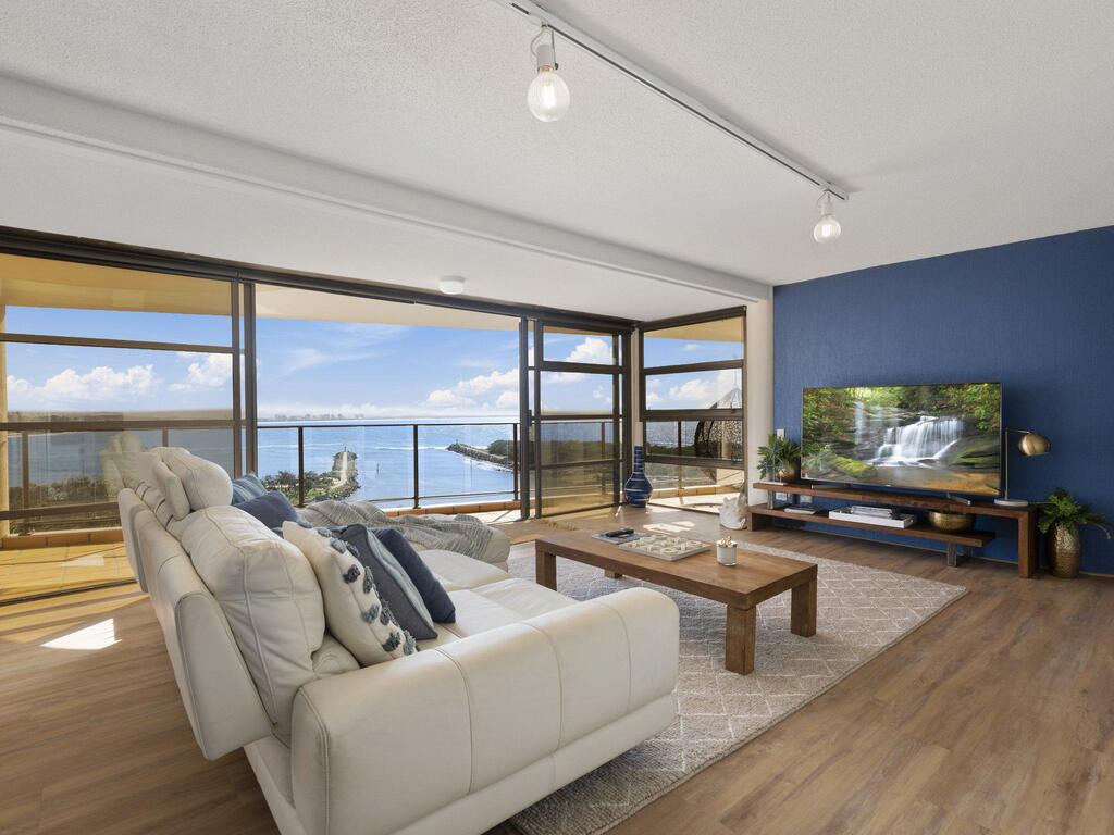 The Penthouse @ Point Cartwright - INSTANT HOTEL WINNER 2019 - thumb 1