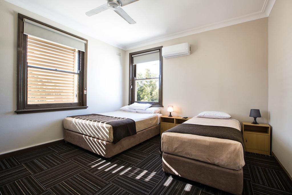 Toongabbie Hotel - Accommodation Fremantle 1