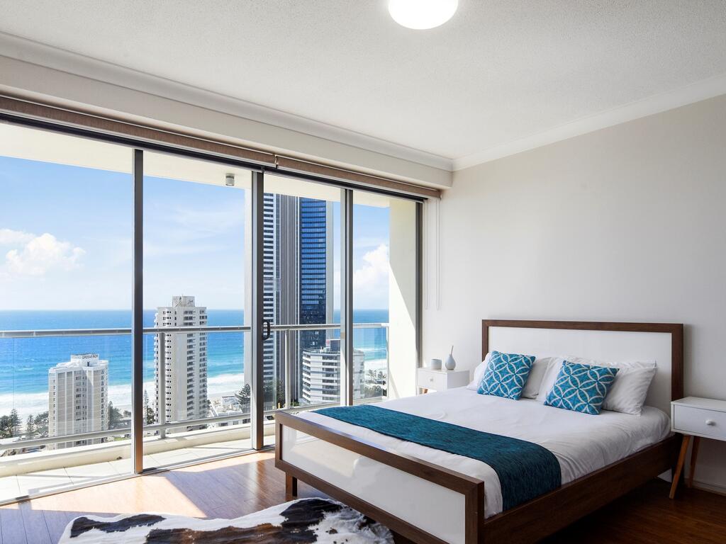 Towers Of Chevron - Private Apartments - Accommodation in Surfers Paradise 2