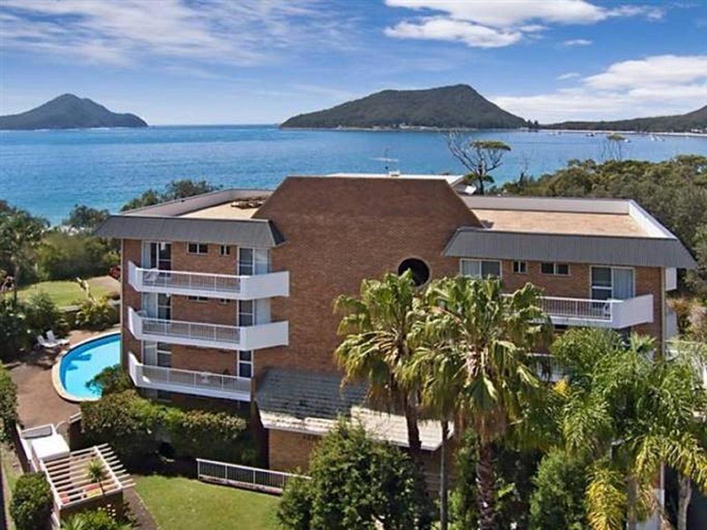 Unit 1 Albacore 12-14 Ondine Close Nelson Bay New South Wales 2315 - thumb 2