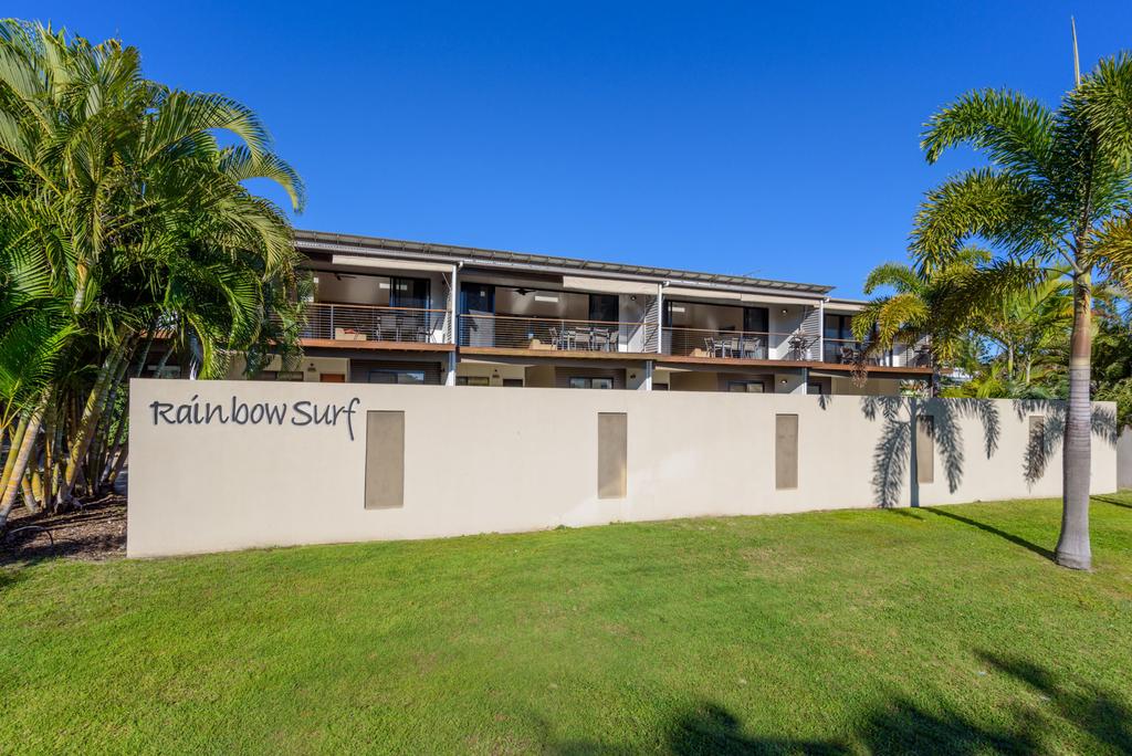 Unit 3 Rainbow Surf - Modern, Double Storey Townhouse With Large Shared Pool, Close To Beach And Shop - thumb 2