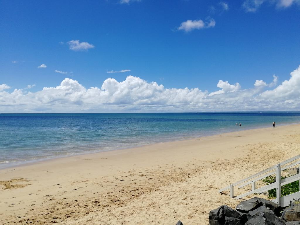 Walk To Beach Queenslander HOME In CBD Hervey Bay - thumb 0
