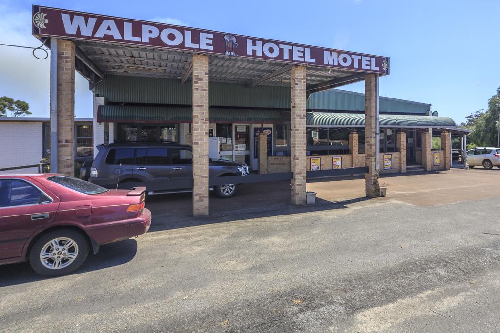 Walpole Hotel Motel - thumb 1