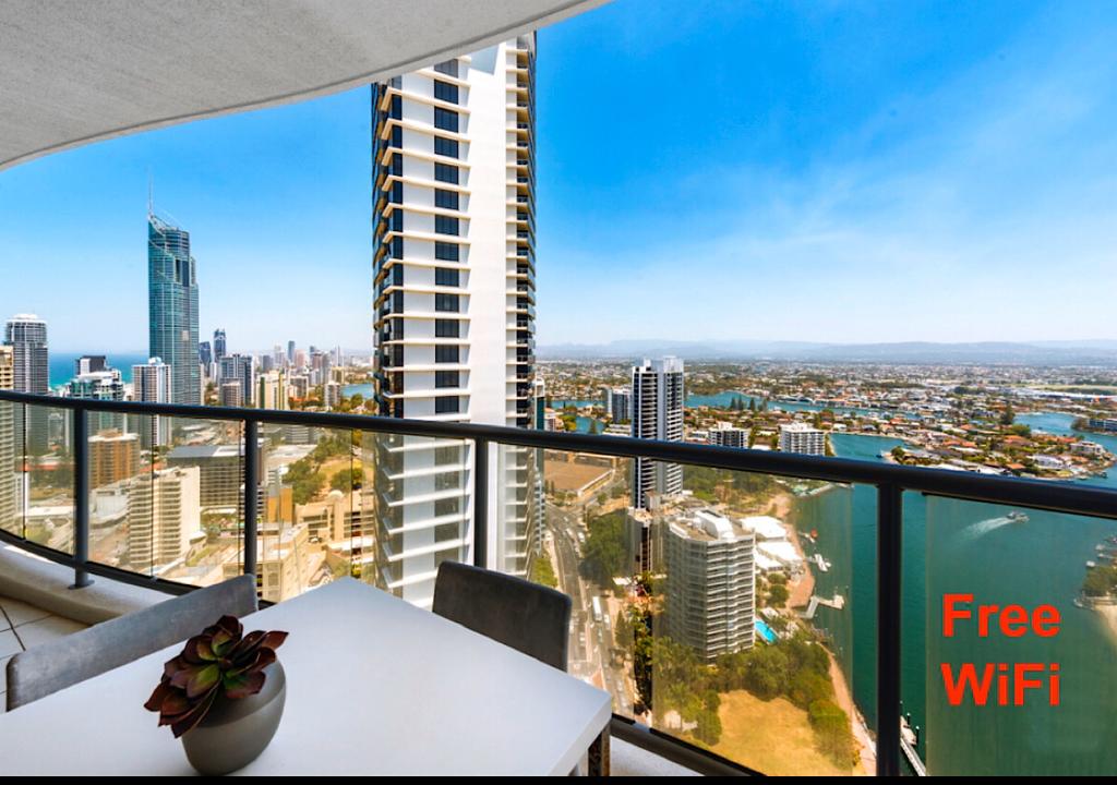 Water Views In The Sky - Surfers Gold Coast 0