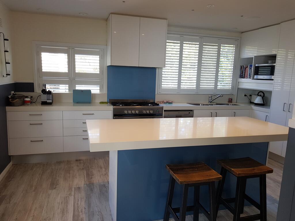 Waterfront 2 Bed Luxury Apartment In Corlette, Port Stephens - Sleeps 4 - thumb 0