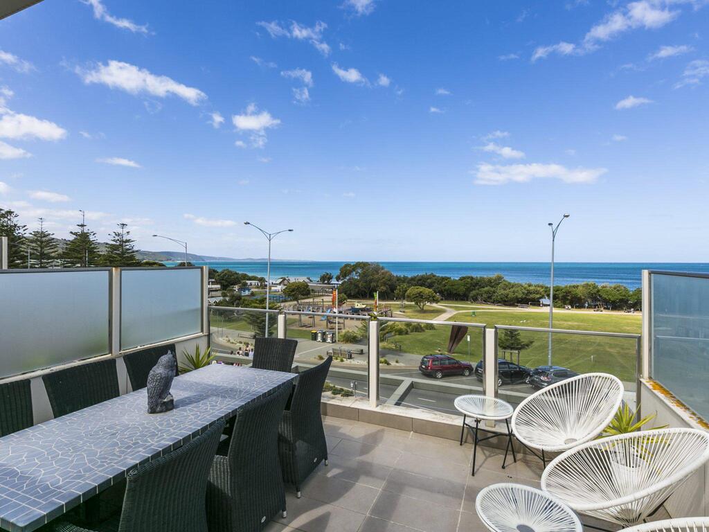 WATERFRONT THREE- In The Heart Of Lorne - thumb 0