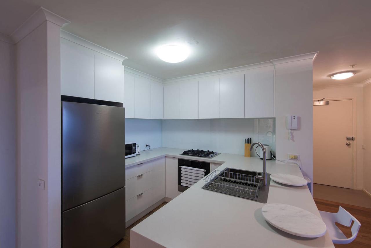 St Kilda Road Park View 3 Bedroom Luxury Apartment - Accommodation ACT 2