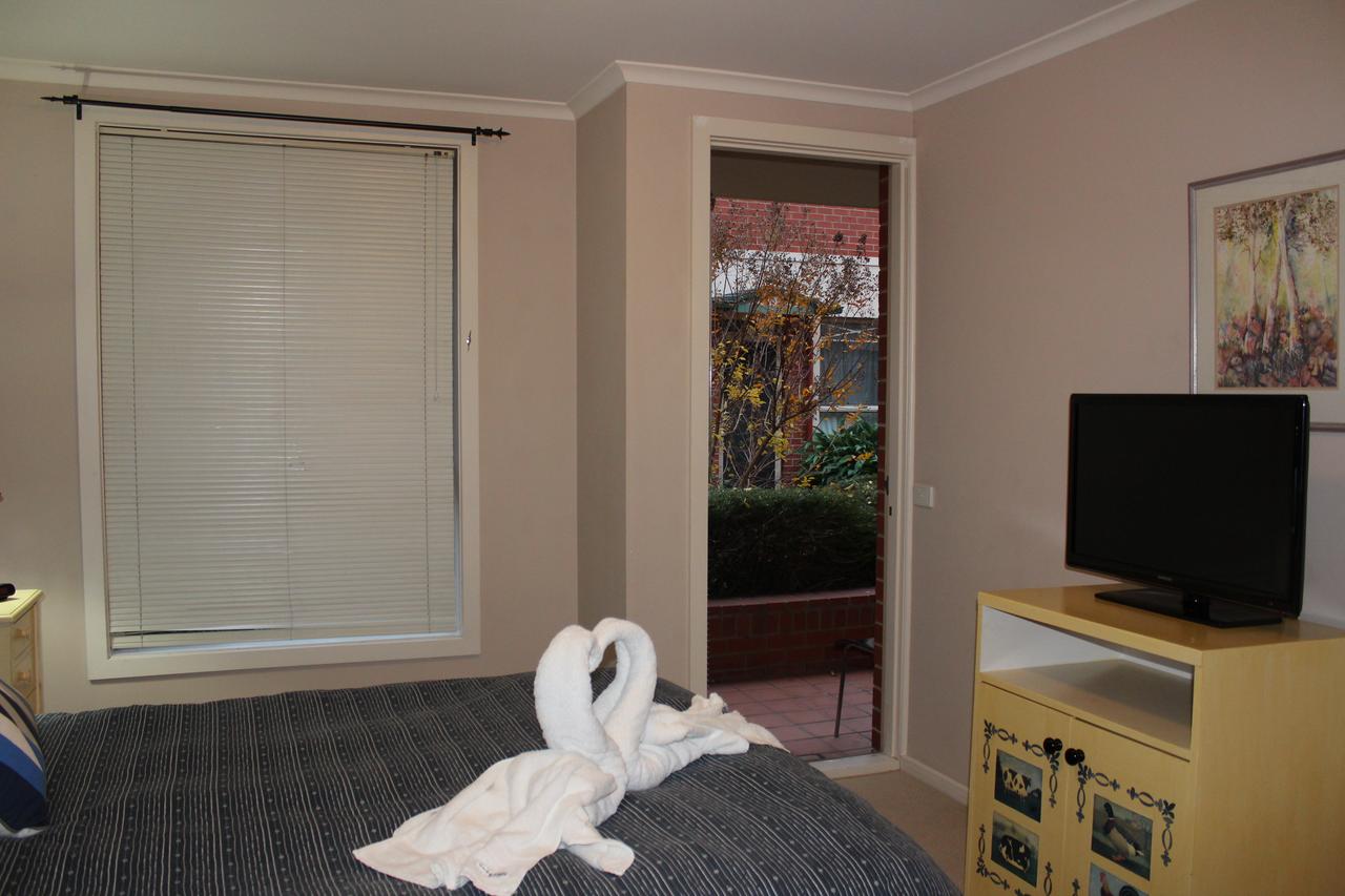 Australian Home Away @ Box Hill 2 Bedroom - Redcliffe Tourism 3