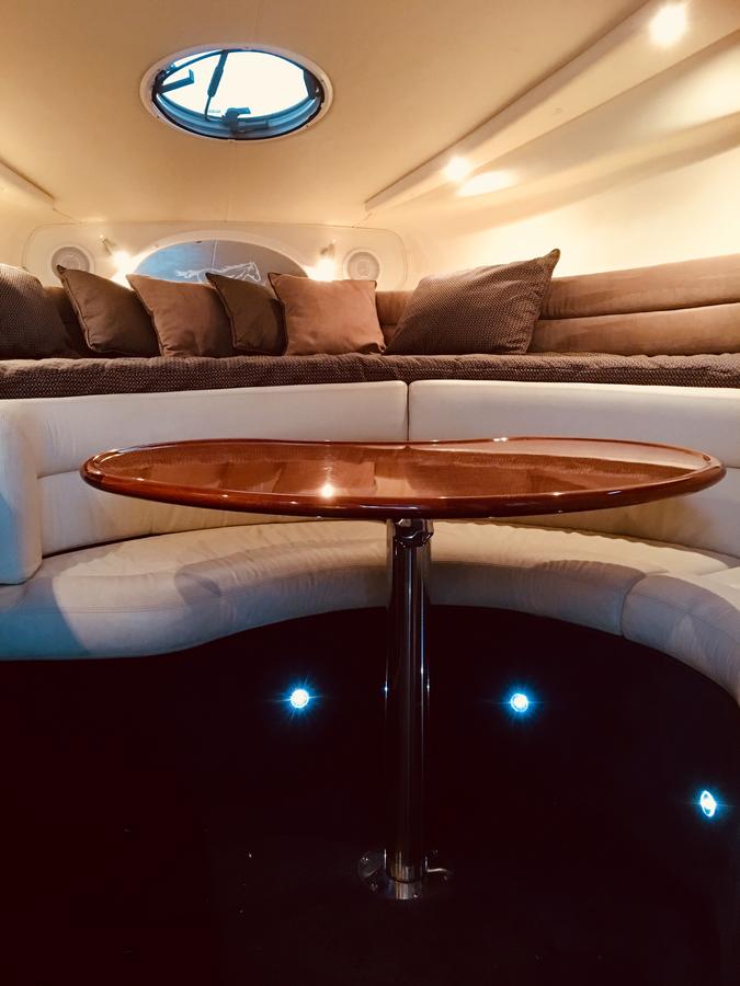 Luxury on the water Private luxurious boat - eAccommodation