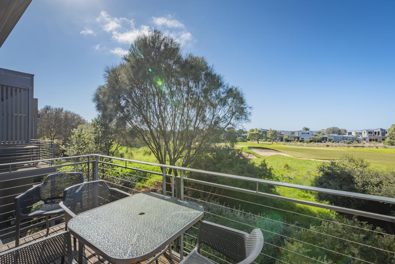 Stylish 3 Bedroom Condo - Redcliffe Tourism 13